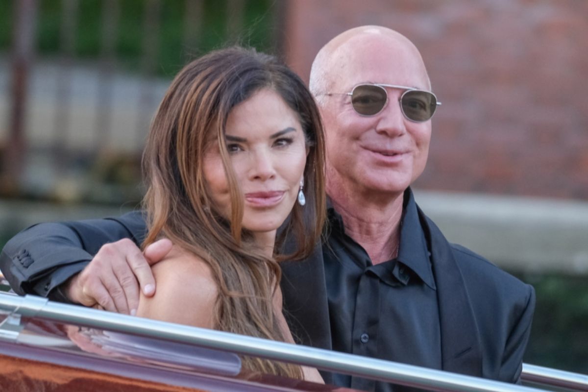 Jeff Bezos and Lauren Sánchez
