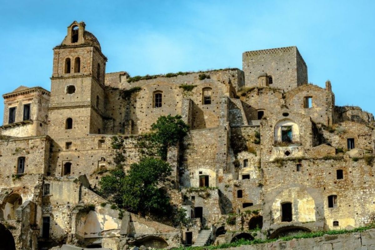 High-Risk Beauty of Craco