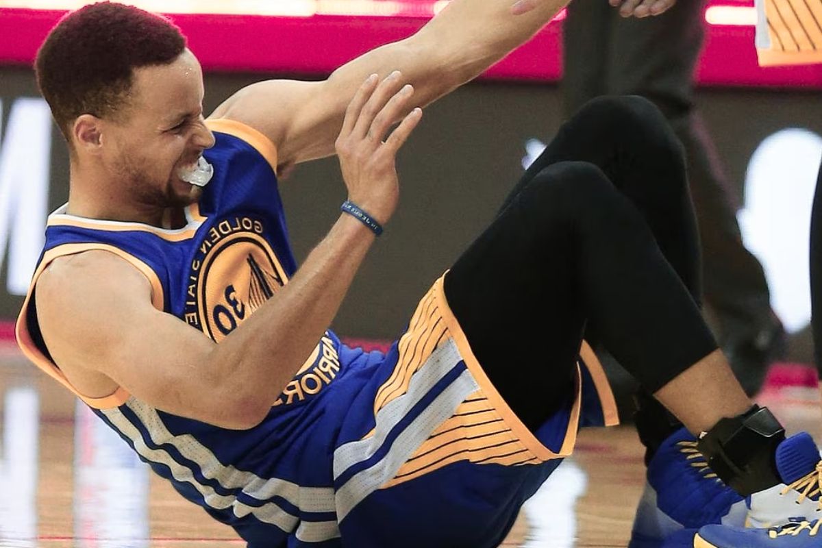 Steph Curry Knee Injury