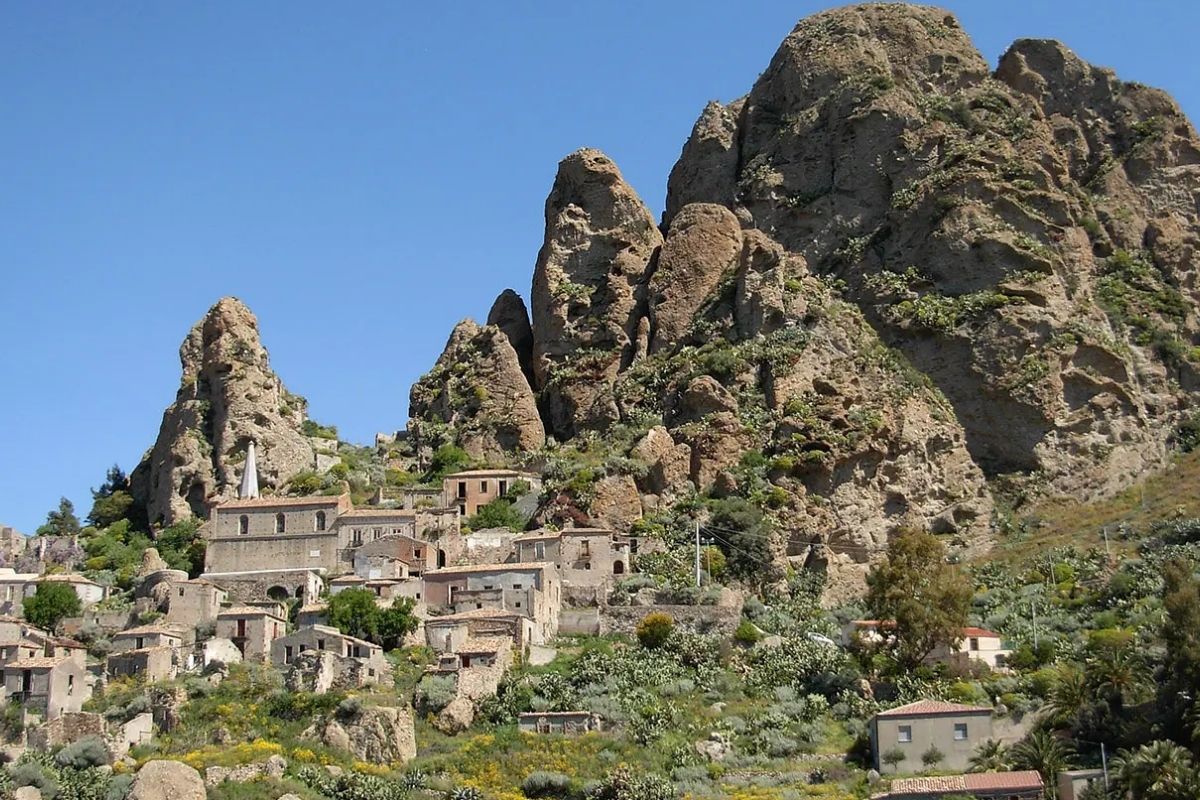 The Hand of Stone Pentedattilo